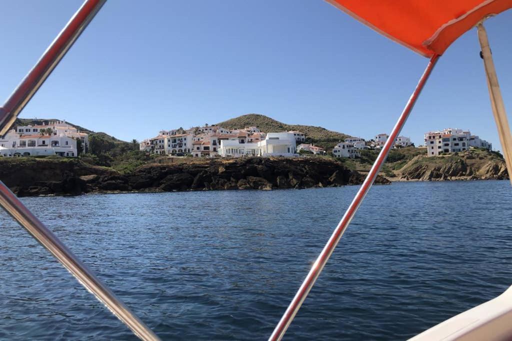 Апартаменти Miravent Terraza Y Jardin Frente Al Mar Menorca Форнельс Екстер'єр фото